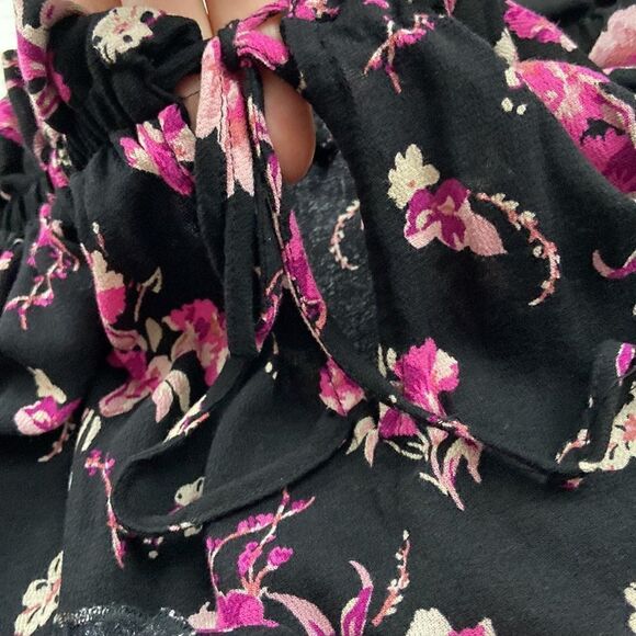 BP. Floral Tie Neck Long Sleeve Peasant Blouse size Medium - Picture 6 of 8